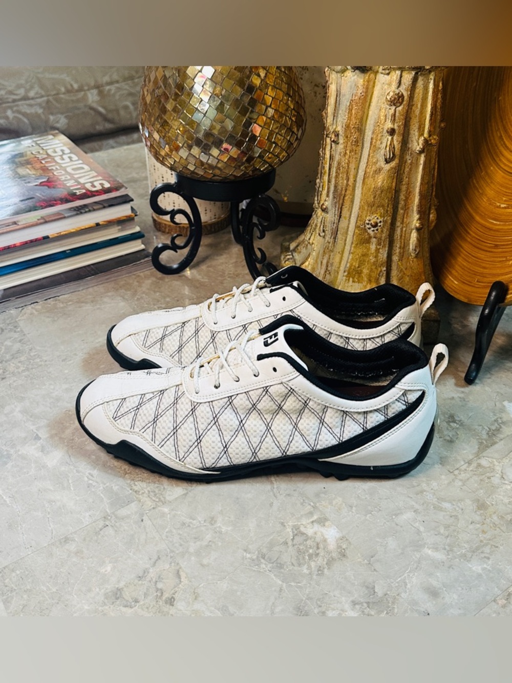 FootJoy FJ SuperLites 98951 Women’s Size 9.5M White Black Spikeless Golf Shoes